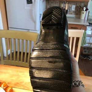 Hunter rain boots - shiny. Slightly worn size 8